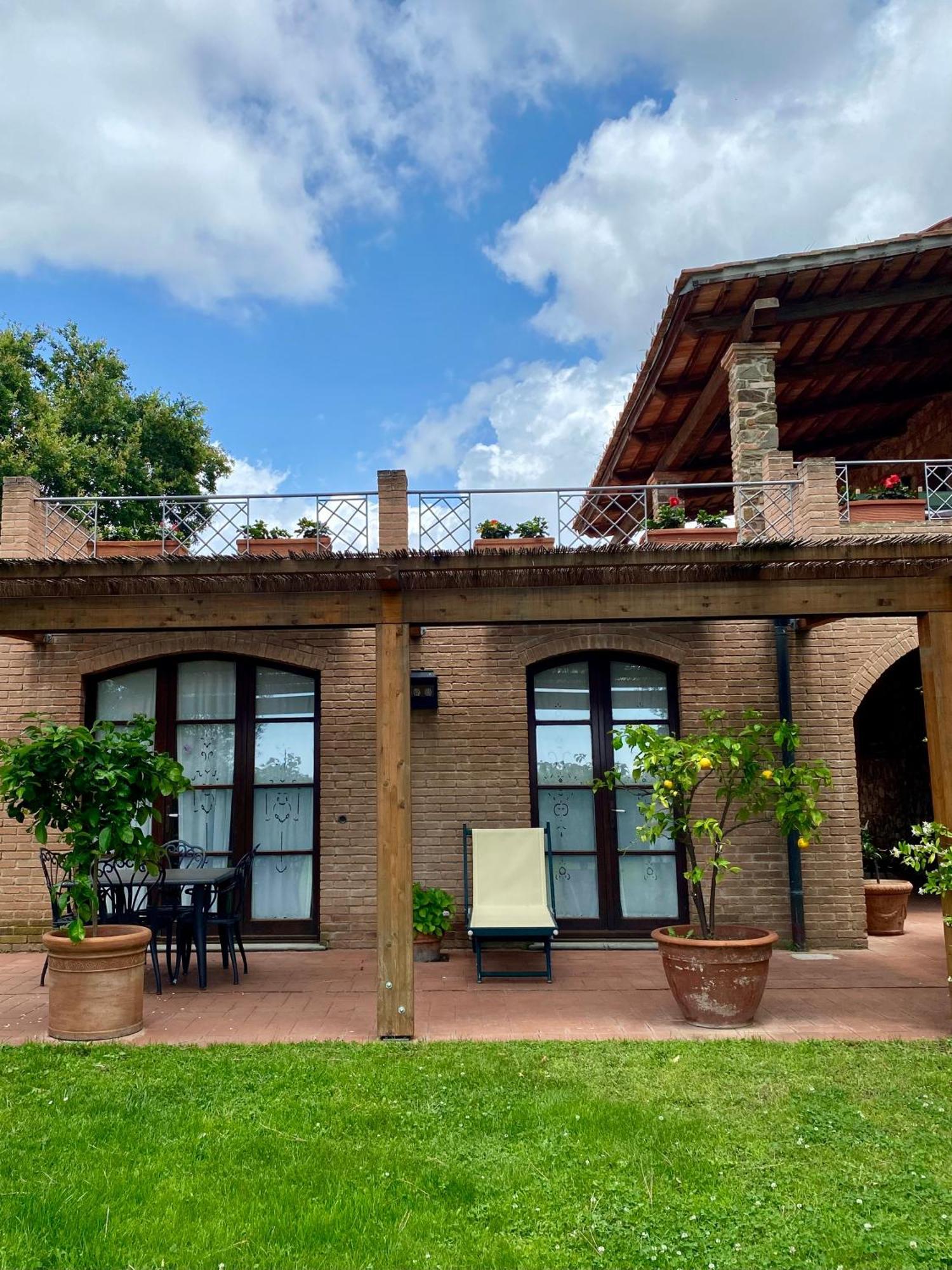 Fattoria Cirene Guest House Follonica Exterior photo